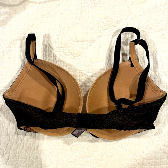 Victoria Secret Bra - Picture 2 of 2